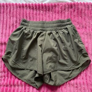 Lululemon Athletica Green Athletic Shorts Lightweight Moisture-Wicking